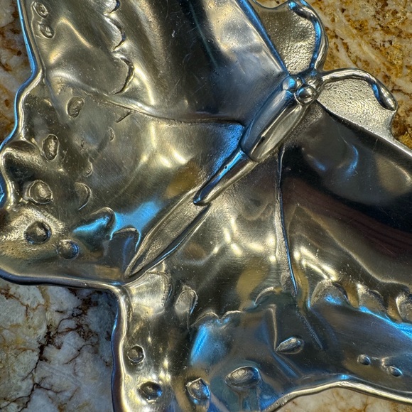 Mariposa Brilliante 9-1/4”x 6” Dish for Snacks or Trinkets. Mexico. - Picture 2 of 8